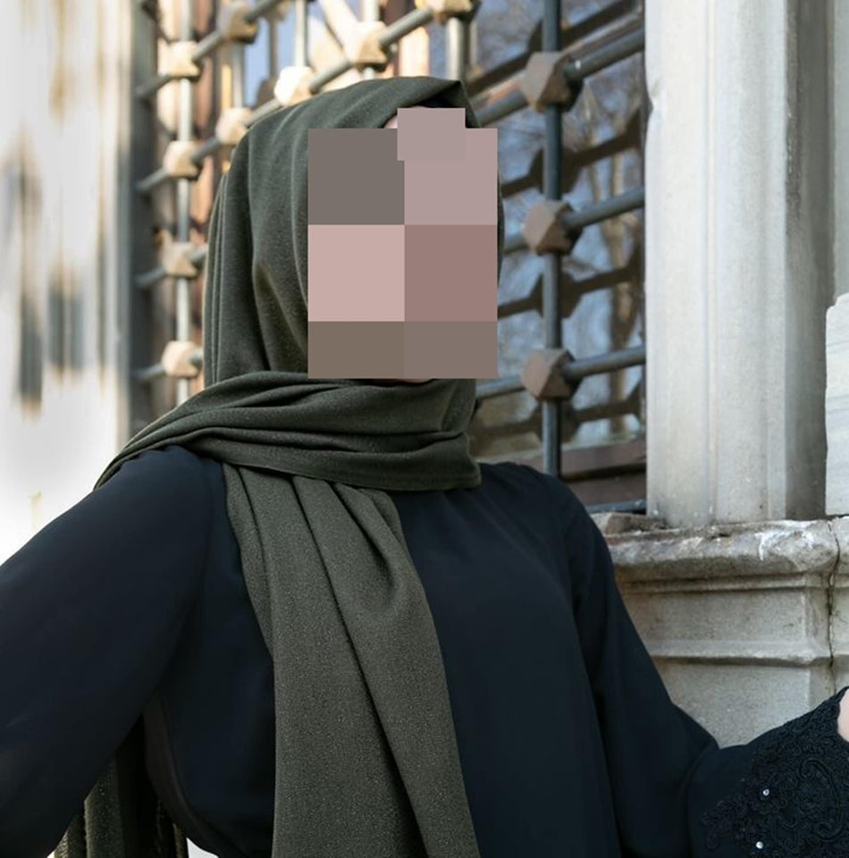 Special for Ramadan Gift Box, Floral Sejadah Praying Mat, Hijab Scarf and Tasbeeh with Roses, Islamic Gift, Muslimah Gift MVD5