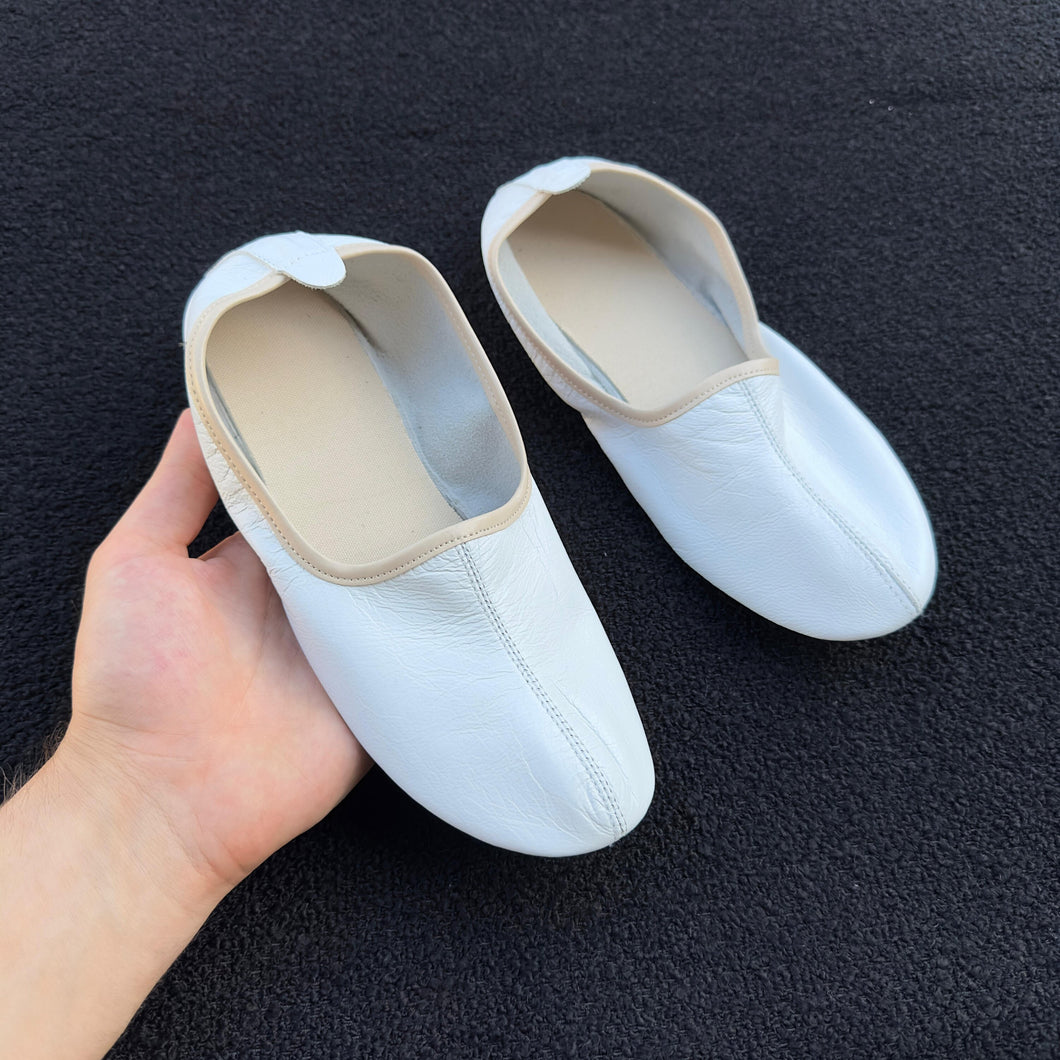 Genuine Leather Home Shoes, White Beige Slippers in Women Size, White Leather Socks, Leather Slippers, Traditional Home Shoes, Moccasin