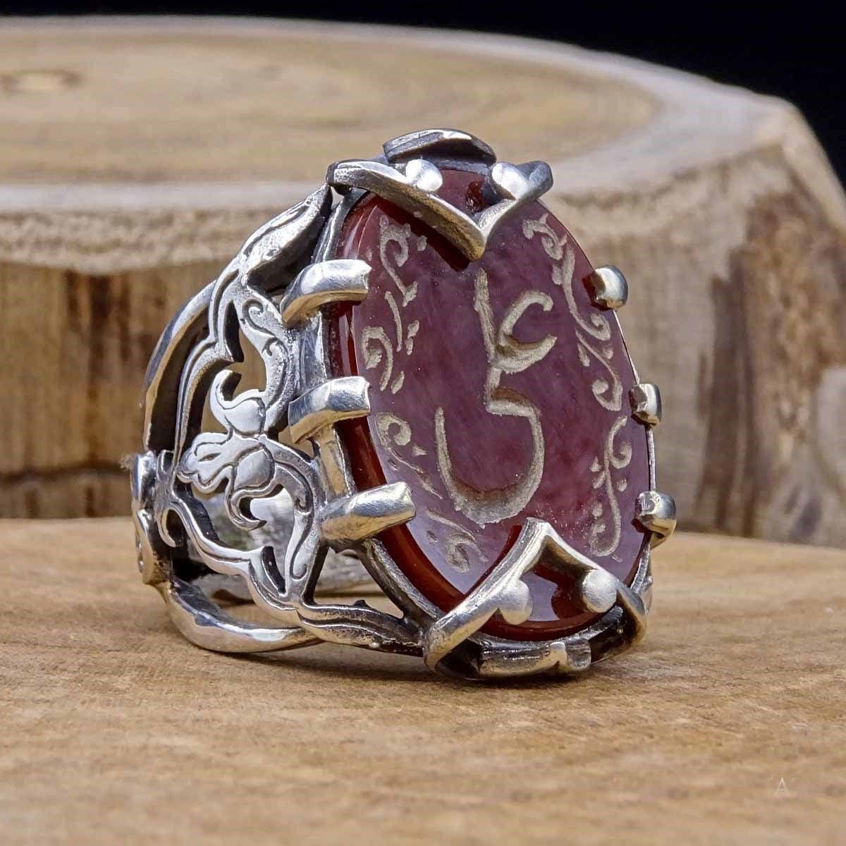 Juda keksa va buzuq ayollar Mushukni yalaganning yangi surati