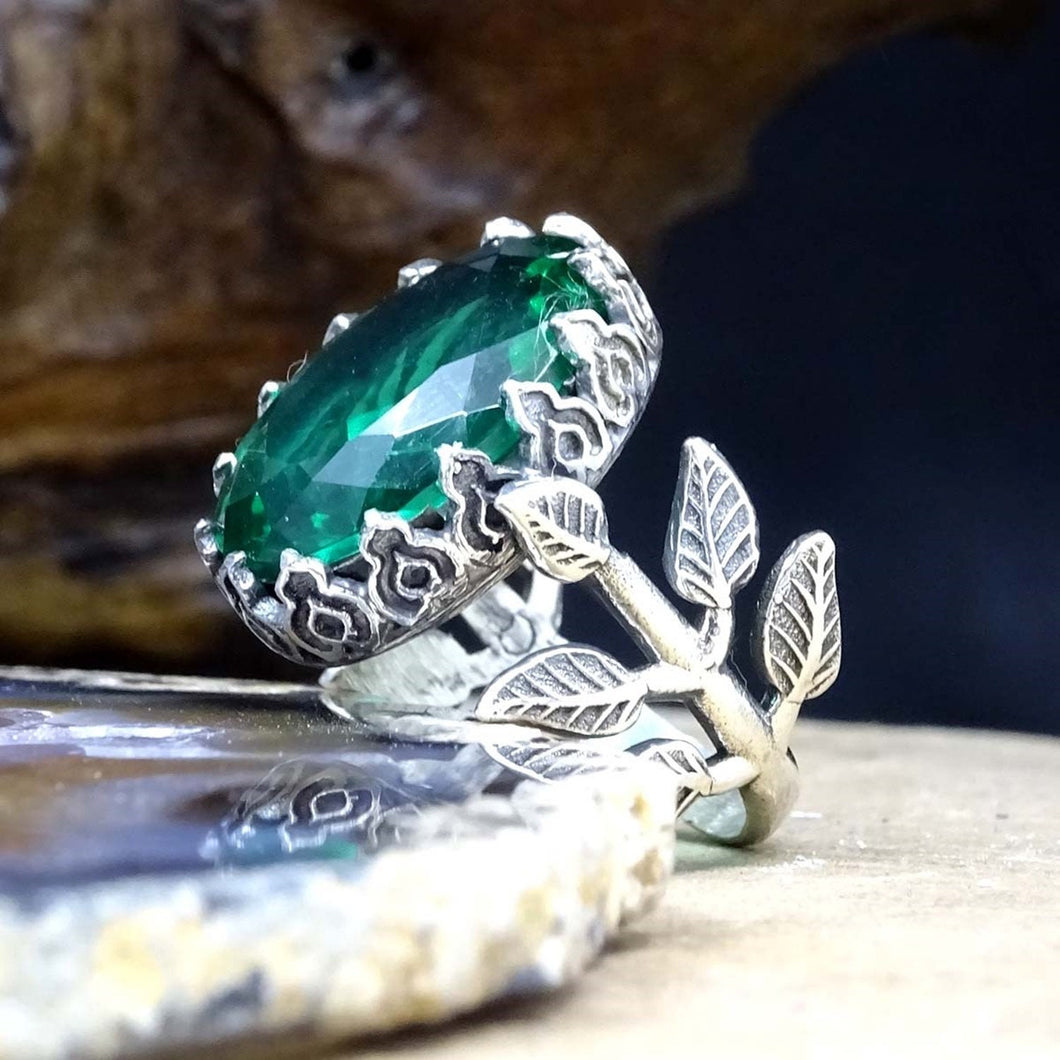Green Quartz Stone Sterling Silver Ring / Womens Ring / Ring with Leaves / Gemstone Ring / Gift for Her / Diamond Cut Ring