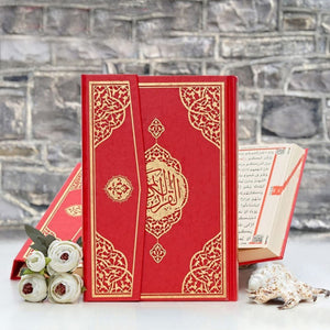 Sveti Kur'an srednje veličine, arapski Kur'an, muslimanski dar, ramazanski dar, poklon muslimana, velur Kur'an, mošaf, koran
