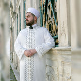 Tirmizi L Embroidered Cream Jubbah، Islamic Mens Wear، Bordured Thobe، Galabiyya، Long Kurta، Cubbe - islamicbazaar