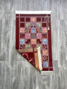 Rødt patchwork bønemåtte, bønemåtte med Tasbeeh, bønnerum, bohemske tæpper, tyrkisk tæpper, islamisk gave YSLM15