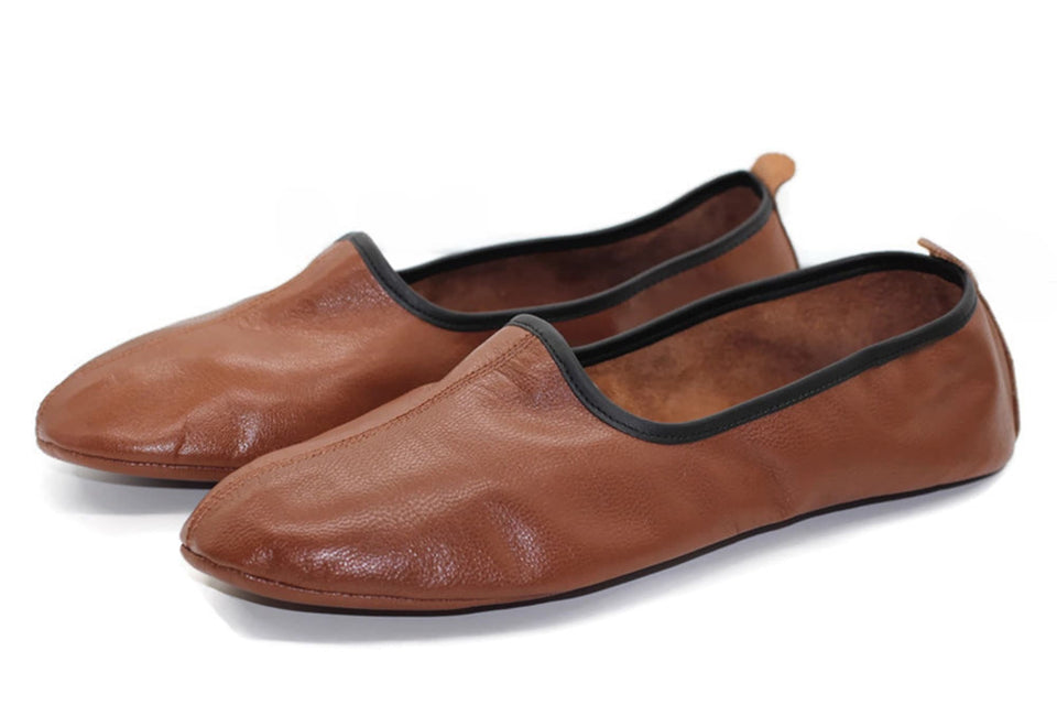 کفش طواف دست ساز چرمی اصل اندازه زنانه ، جوراب قهوه ای زمستانی ، کفش ، دمپایی Islam Mest ، جوراب طواف ، کفش خانگی