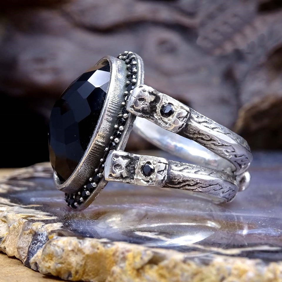 Facet Cut Black Stone Sterling Silver Ring / Handmade Womens Ring / Signet Ring / Gemstone Ring / Gift for Her / Diamond Cut Ring