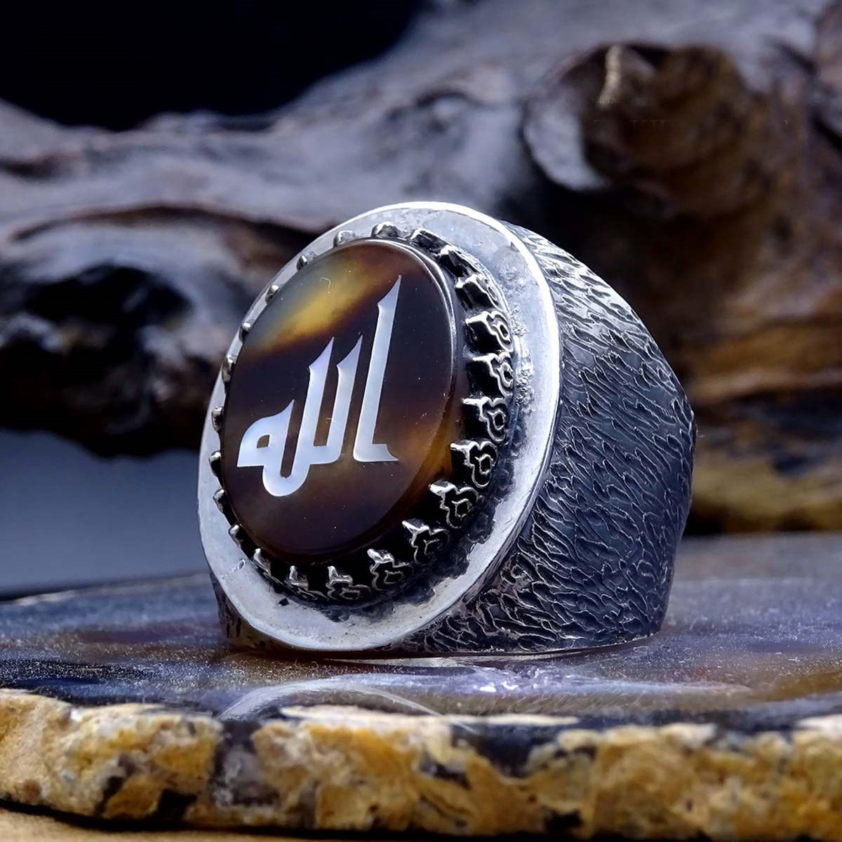 Allah Written With Kufic Calligraphy Mother of Pearl Inlay Ring | Alla