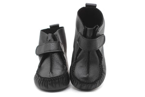 Black Non-Slip First Walking Shoes Classic Breathable Loop Sneakers, Baby Moccasins, Newborn Leather Slippers