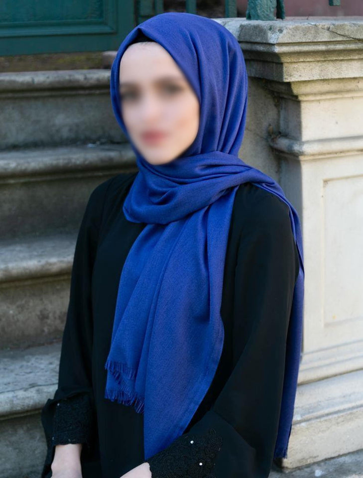 حجاب قطن ازرق | حجاب تركي ناعم | ملابس مسلمة | ملابس المسلمات | مسلمة الحجاب | شال اسلامي | أزياء الحجاب