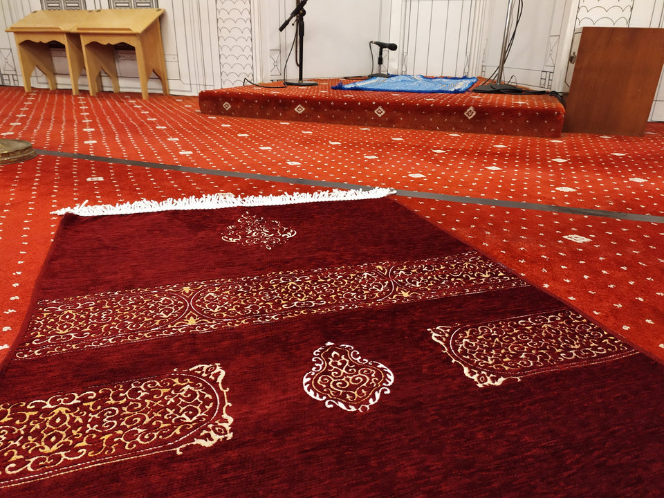 Red Kaaba Curtain Kiswah Sejadah, Prayer Mat, Prayer Rug, Muslim Gifts for Women, Personalized Gift, Eid Gifts, Islamic Home Decor