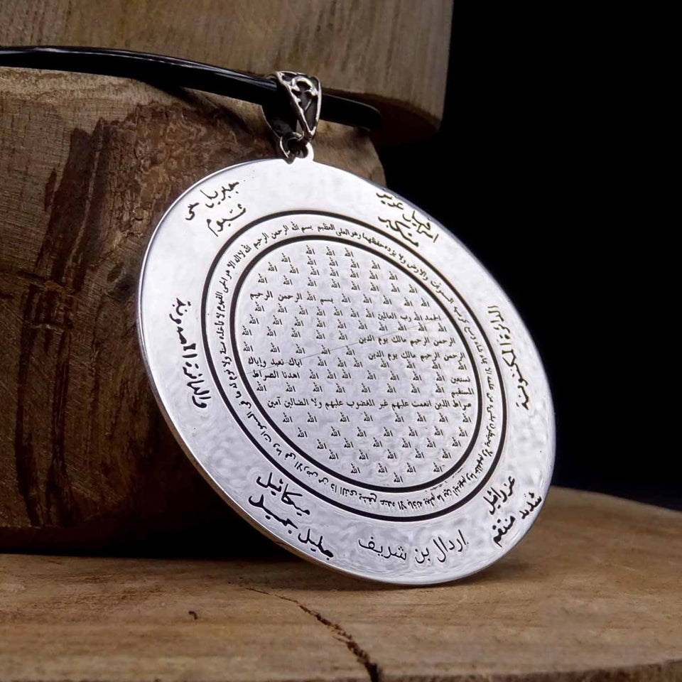 Custom Circle Silver Name Medallion, Women Necklace, Silver Pendant Men, Ideal Gift, Embroidered Jewelry, Gift for Her, Gift for Him
