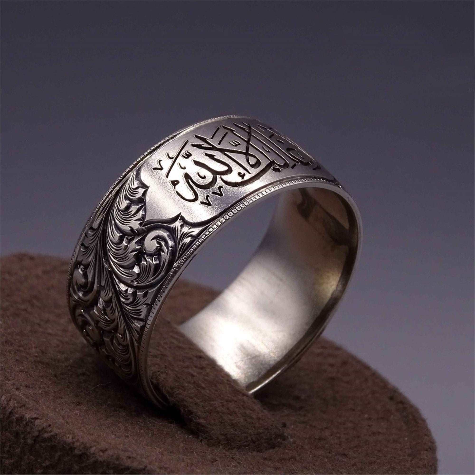 Wedding ring name design | Honestweddingadvice.com
