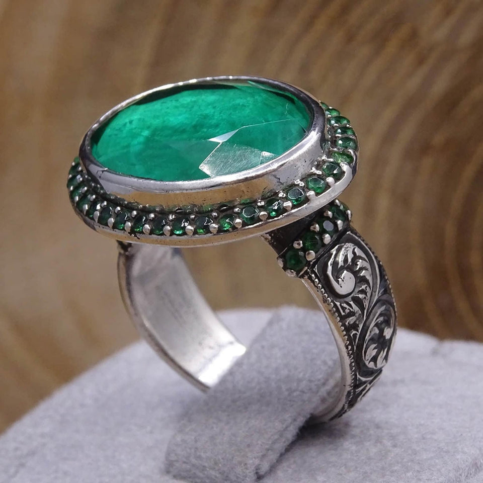 Green Emerald Sterling Silver Ring | Mga Singsing na Babae na Ginawa ng kamay | Signet Ring | Gemstone Ring | Regalo para sa Kanya | Diamond Cut Ring | Dainty Ring