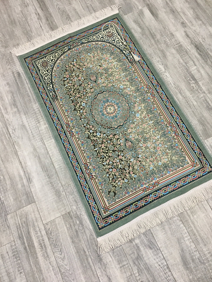 Genuine Green Flower Bouquet Prayer Mat, Prayer Mat with Tasbeeh, Prayer Rug, Muslim Janamaz, Sajadah Cantik , Islamic Gifts