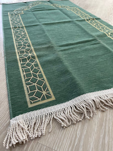 Al-Khwarizmi Green Lux Prayer Mat, Chenille Fabric Sajjada, Lightweight Musallah, Prayer Rug, Janamaz Hajj Umrah Gift, Muslim Gift Set