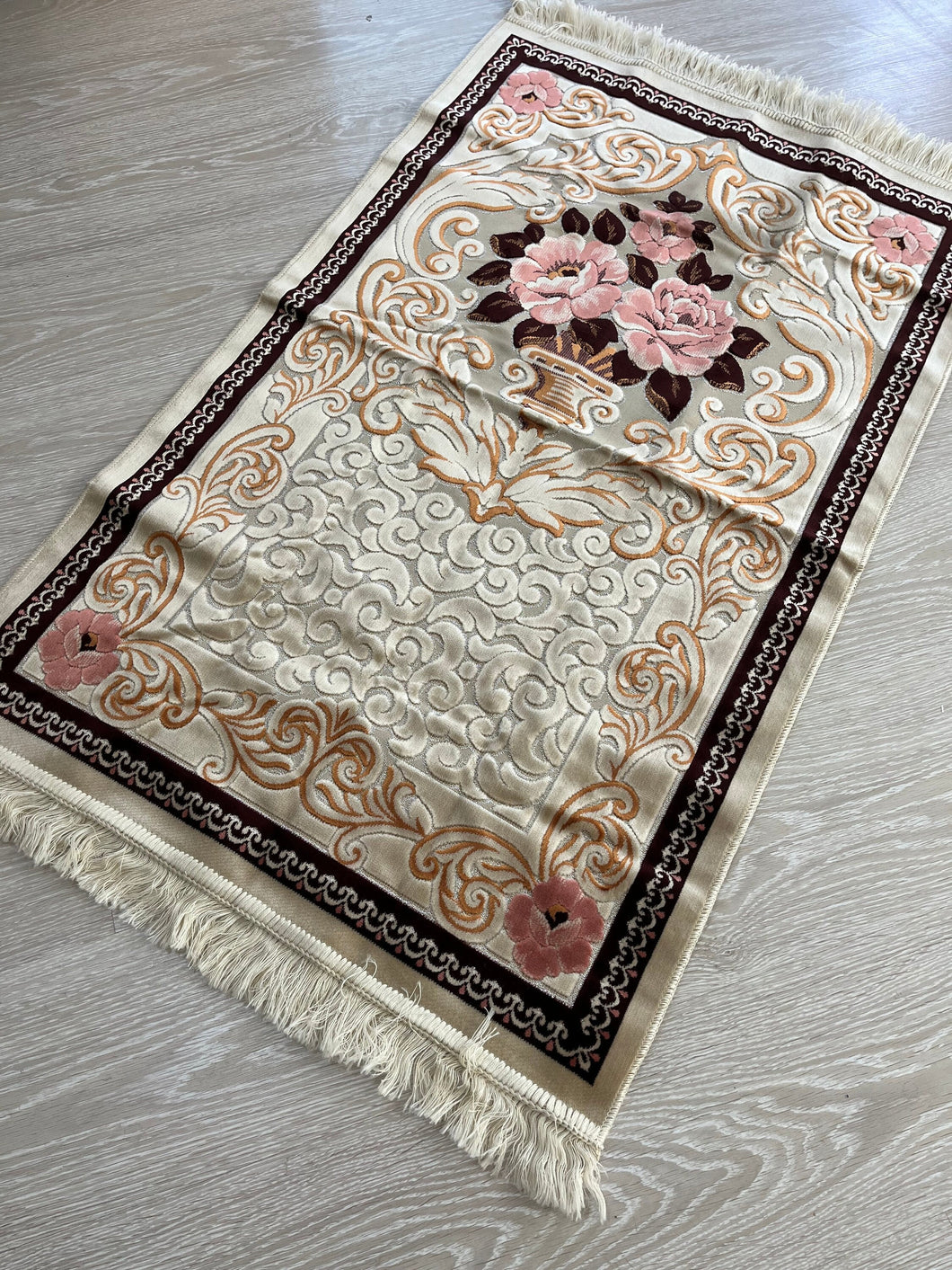 Pink Roses Lux Prayer Mat, Velvet Fabric Sajjada, Traditional Musallah, Prayer Rug, Janamaz Hajj Umrah Gift, Muslim Gift Set