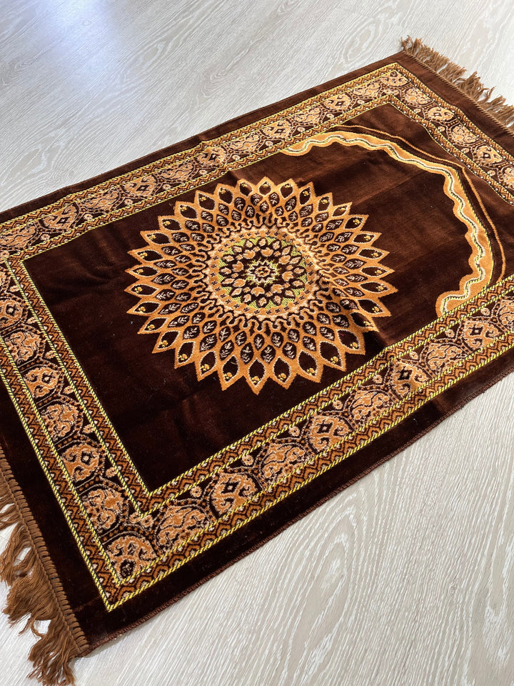 Geometric Style Velvet Prayer Mat, Lux Fabric Sajjada, Traditional Musallah, Prayer Rug, Janamaz Hajj Umrah Gift, Muslim Gift Set