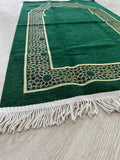 Al-Andalusiyyin Green Lux Prayer Mat, Chenille Fabric Sajjada, Lightweight Musallah, Prayer Rug, Janamaz Hajj Umrah Gift, Muslim Gift Set