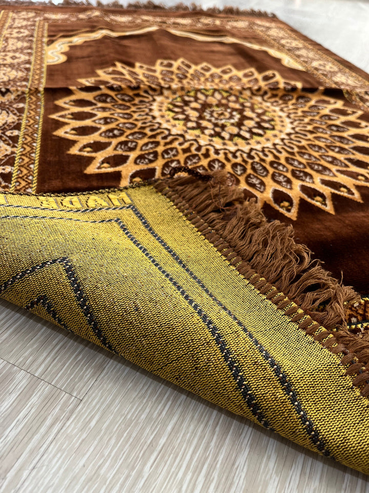 Geometric Style Velvet Prayer Mat, Lux Fabric Sajjada, Traditional Musallah, Prayer Rug, Janamaz Hajj Umrah Gift, Muslim Gift Set